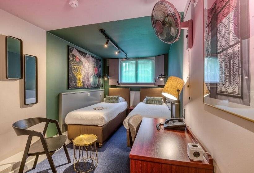 غرفة قياسية, Alexander