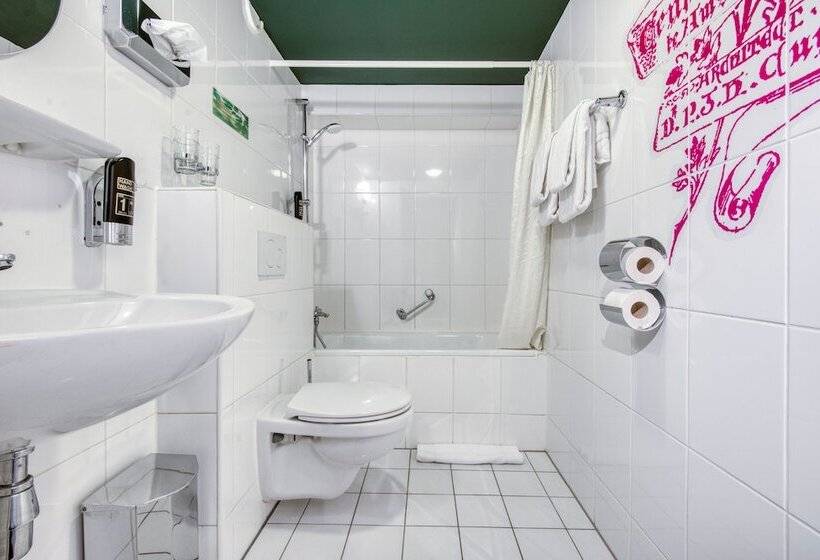 غرفة قياسية رباعية, Alexander