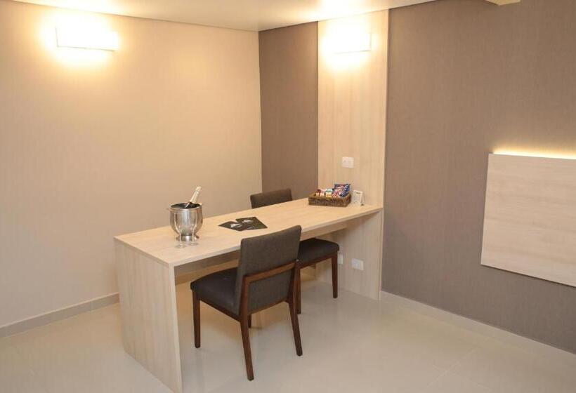 带大床的复式套间, Antonio´s Palace