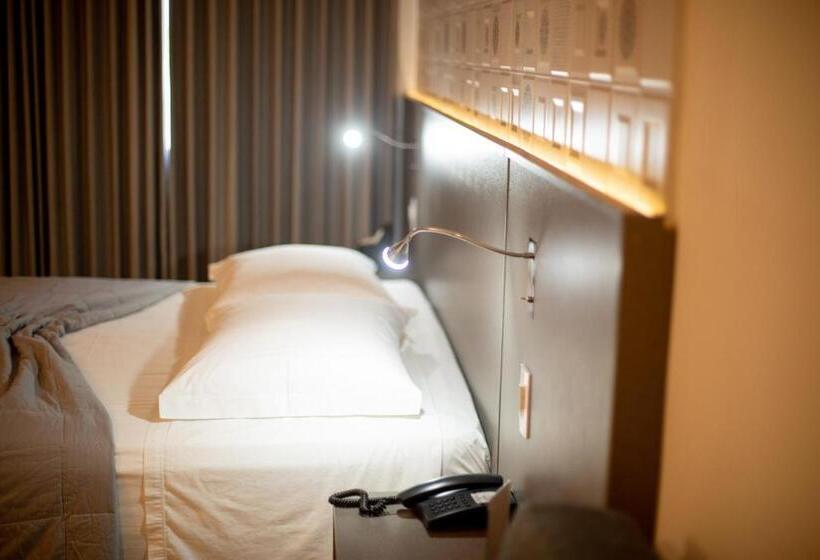 带大床的复式套间, Antonio´s Palace