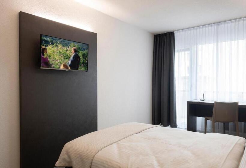 Standard Einzelzimmer mit Balkon, Bahnhof Zollikofen