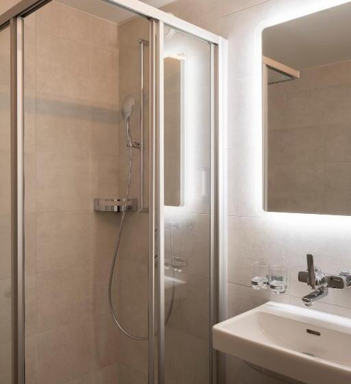 Deluxe Zimmer mit Balkon, Bahnhof Zollikofen