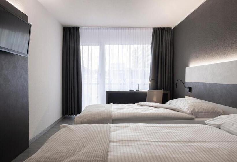 Standardzimmer mit Balkon, Bahnhof Zollikofen