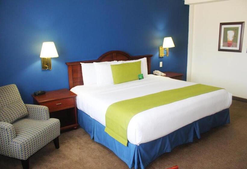 キングサイズベッドのスタンダードルーム, Best Western Plus Los Mochis