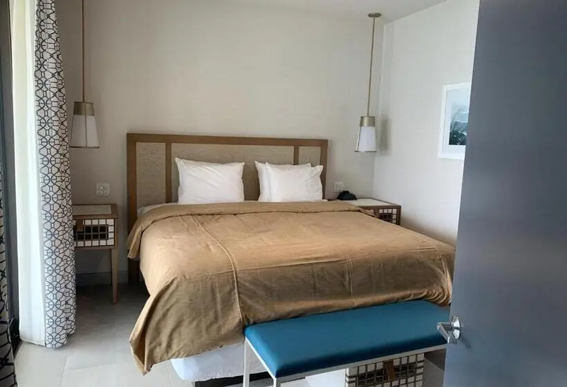 障害者適応デラックスルーム, Chesapeake Beach Resort