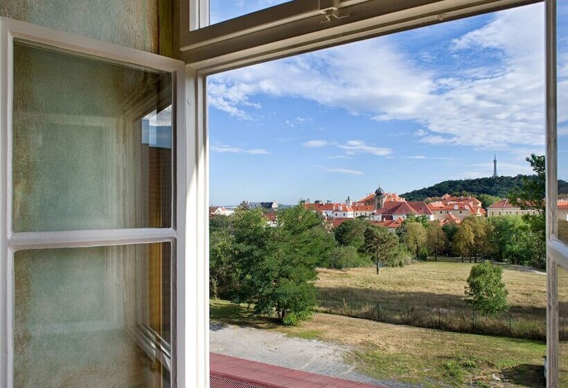 اتاق استاندارد با چشم‌انداز, Ea Hotel Jeleni Dvur Prague Castle