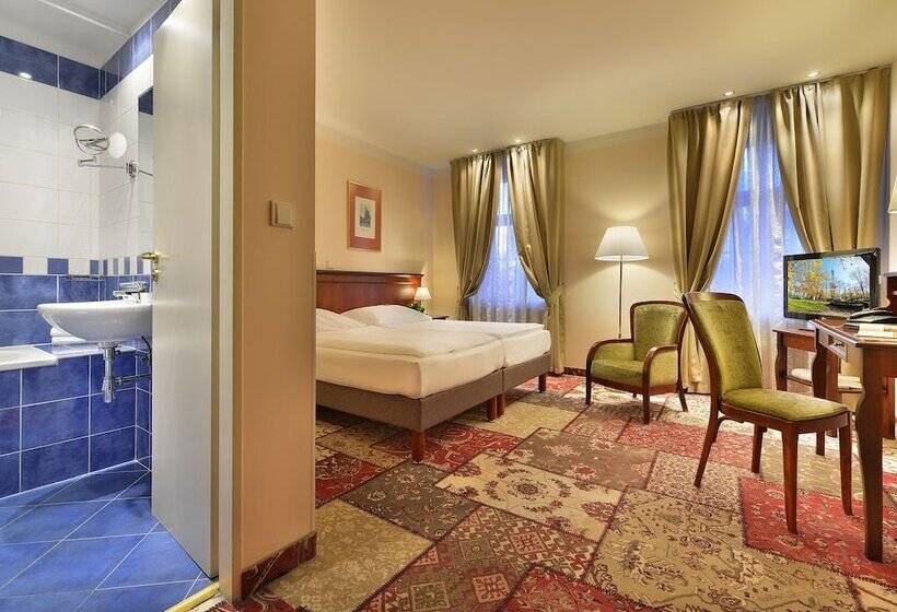 اتاق استاندارد با چشم‌انداز, Ea Hotel Jeleni Dvur Prague Castle