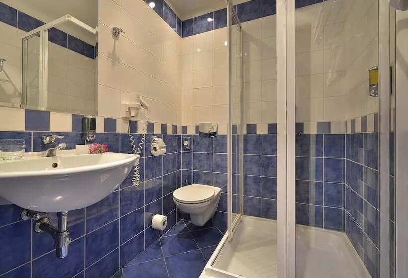 سوییت جونیور, Ea Hotel Jeleni Dvur Prague Castle