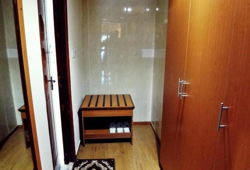 Четырехместный Номер Стандарт, Grand Nova