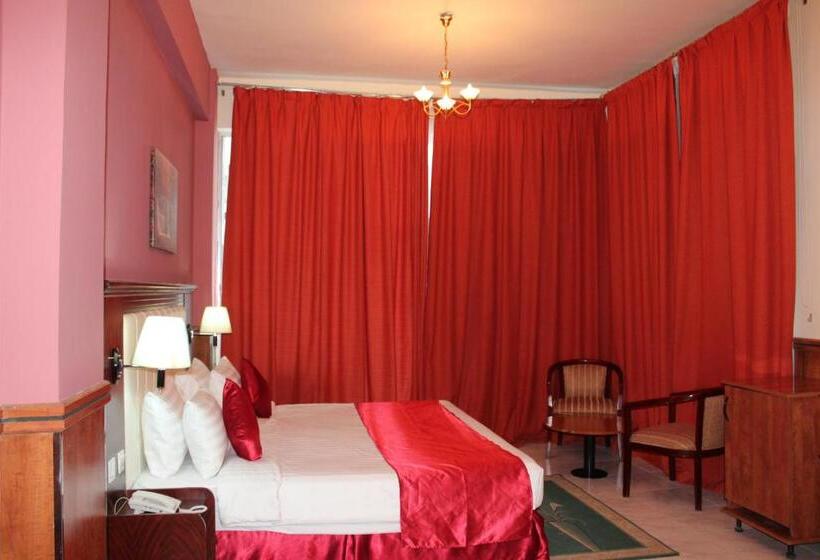 Люкс, Grand Nova