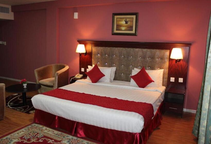 Номер Стандарт, Grand Nova