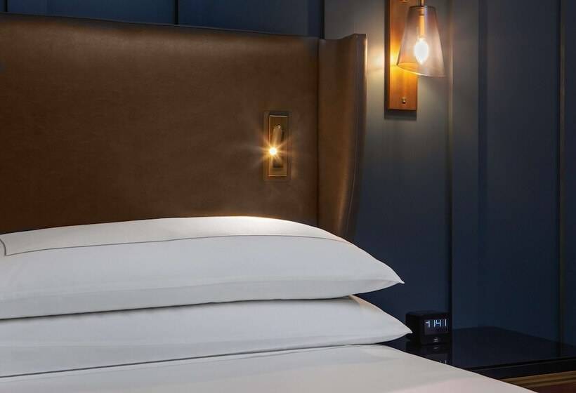 套房, The Dagny Boston