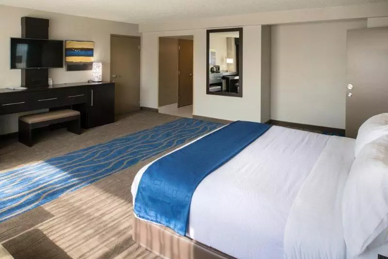 سوئیت با تخت بزرگ, Holiday Inn St Louis Downtown/convention Center, An Ihg