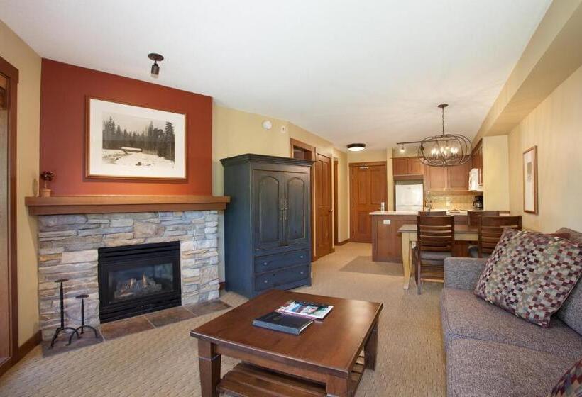 스위트, Horstman House By Whistler Premier