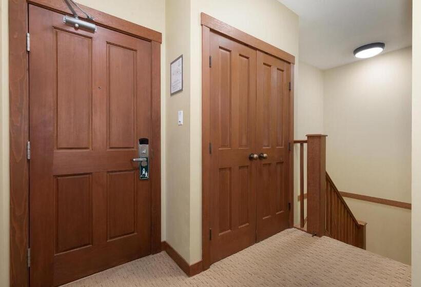 침실 3개 주택, Horstman House By Whistler Premier