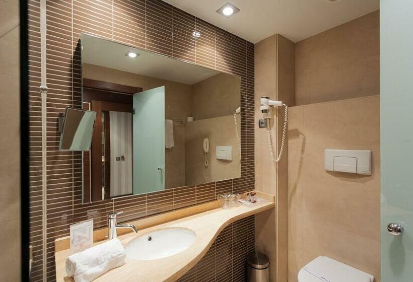 اتاق استاندارد, Las Artes