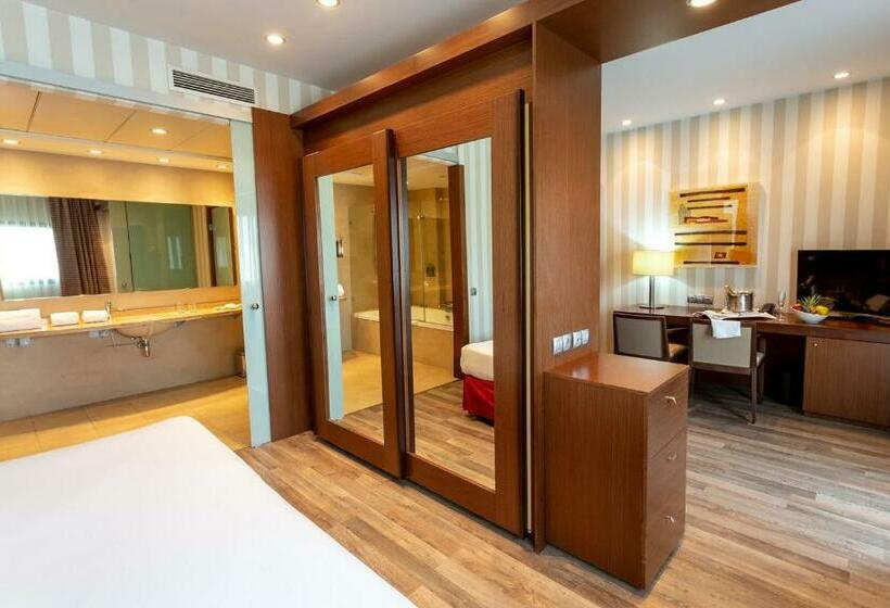 سوییت جونیور, Las Artes