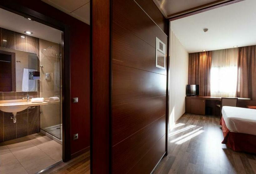 اتاق استاندارد چهار تخته, Las Artes