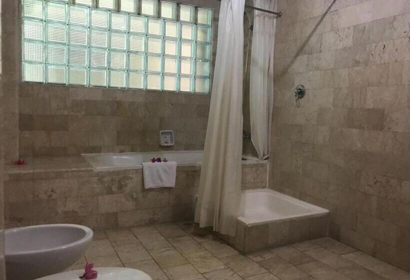 חדר משפחתי דלוקס, Melasti Beach Resort & Spa Legian