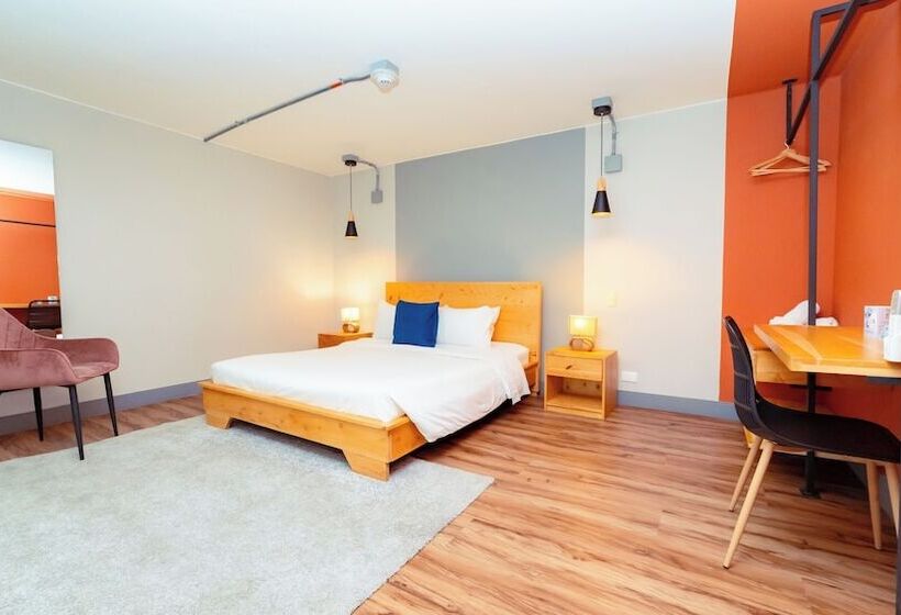 标准间, Socialtel Medellin Formerly Selina Medellin