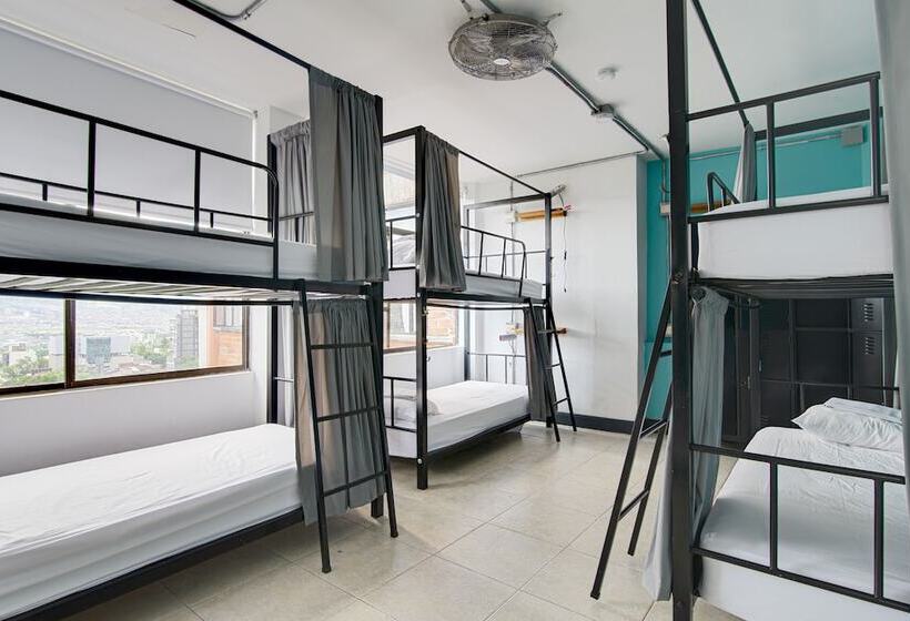 Кровать в Общей Комнате, Socialtel Medellin   Formerly Selina Medellin