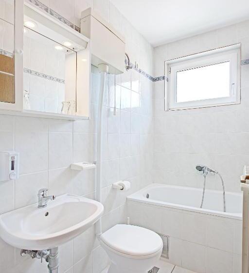 Comfort studio with sea view, Villa Supetar