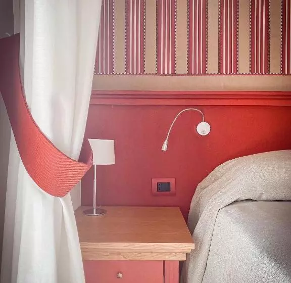 オーシャンビュースタンダードルーム, Mh Hotel Varazze