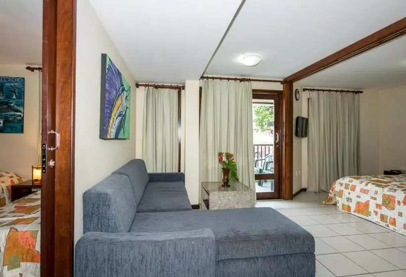 اتاق خانوادگی, Blue Marlin Apartments