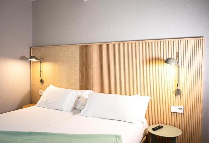 이코노미 룸, Dos Rios Origen