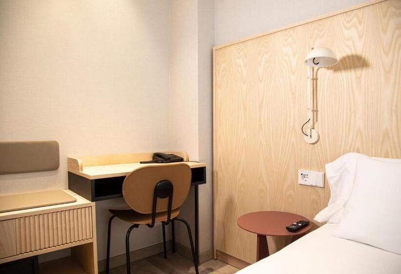 스탠다드 룸, Dos Rios Origen