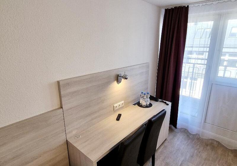 스탠다드 트리플 룸, Adler Hotel Frankfurt