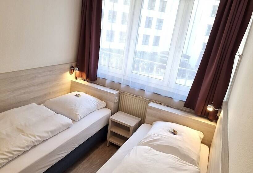 스탠다드 룸 공동 욕실, Adler Hotel Frankfurt