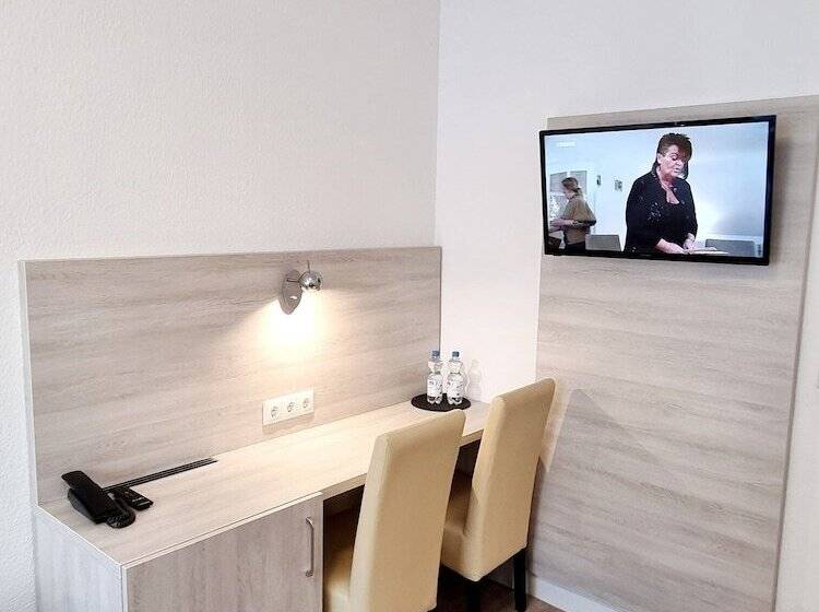 스탠다드 룸 공동 욕실, Adler Hotel Frankfurt