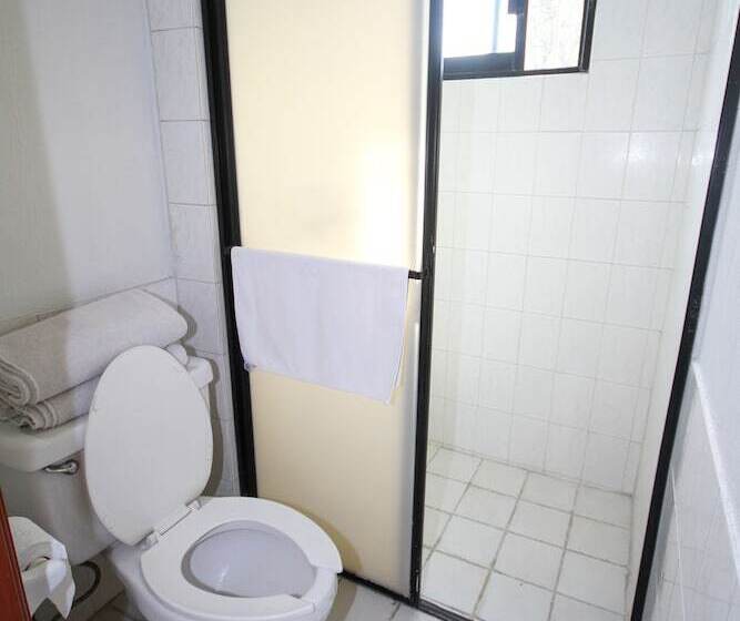 Chambre Standard, Arboledas Industrial