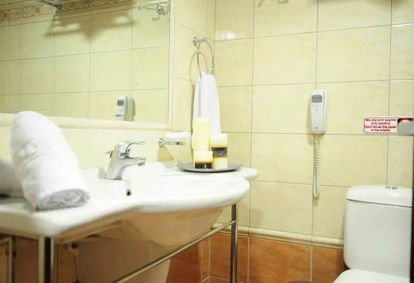 اتاق استاندارد در طبقه همکف, Avalon Airport Hotel Thessaloniki