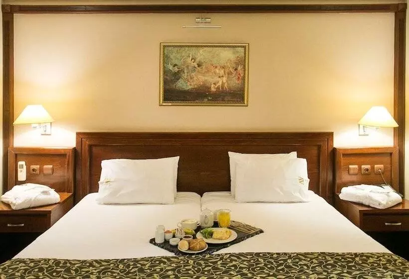 اتاق استاندارد در طبقه همکف, Avalon Airport Hotel Thessaloniki