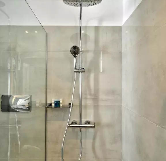 سوییت جونیور با چشم‌انداز دریا, Kanale S Rooms & Suites