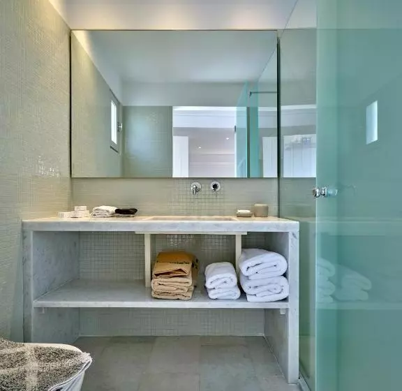 سوئیت پنت هاوس, Kanale S Rooms & Suites