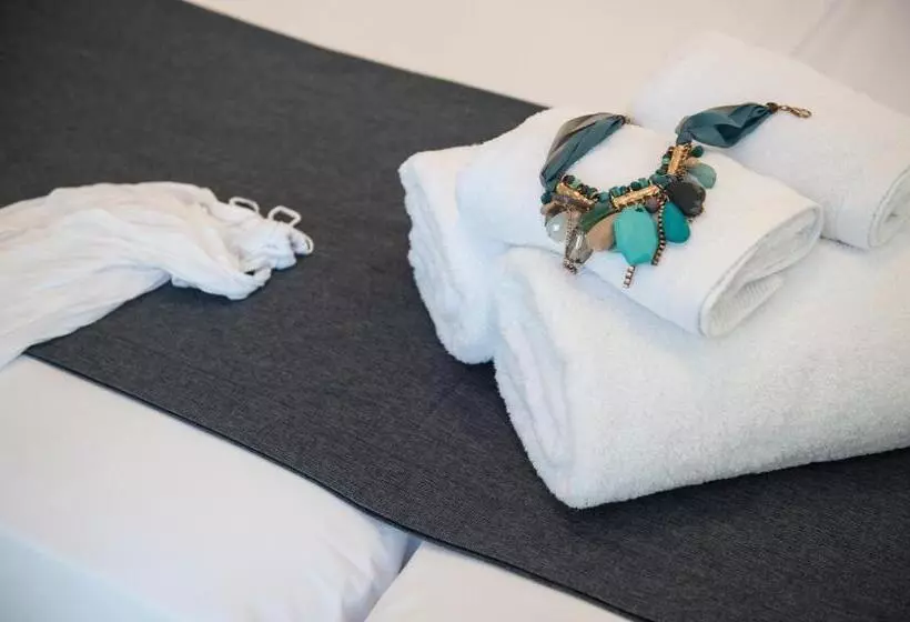 2 Bedrooms Suite Sea View, Kanale S Rooms & Suites