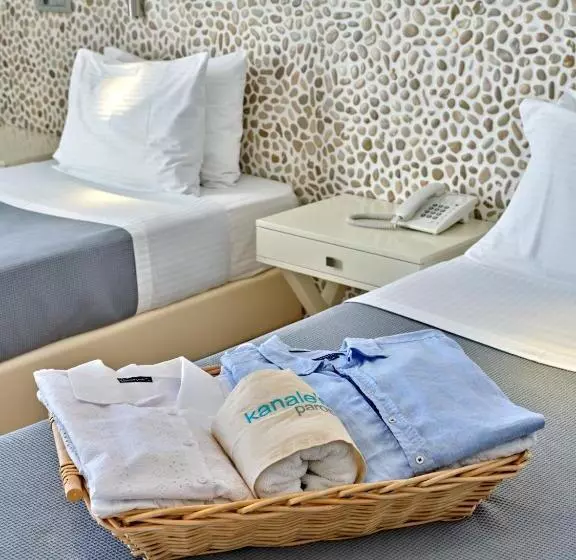 اتاق لوکس با بالکن, Kanale S Rooms & Suites