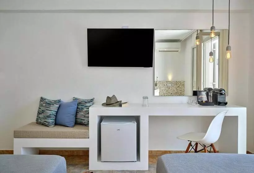 اتاق لوکس با بالکن, Kanale S Rooms & Suites