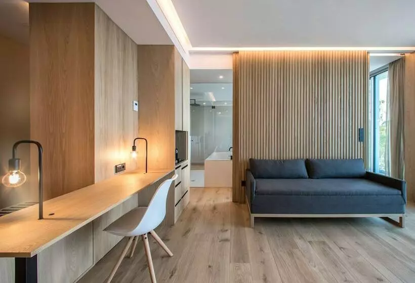 سوییت جونیور, Noa Boutique