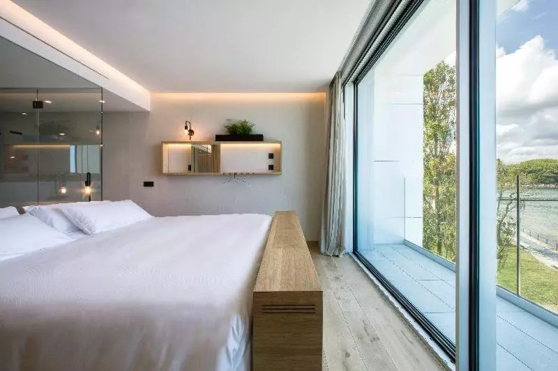 اتاق استاندارد, Noa Boutique