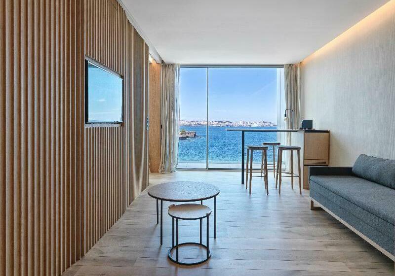 标准间, Noa Boutique