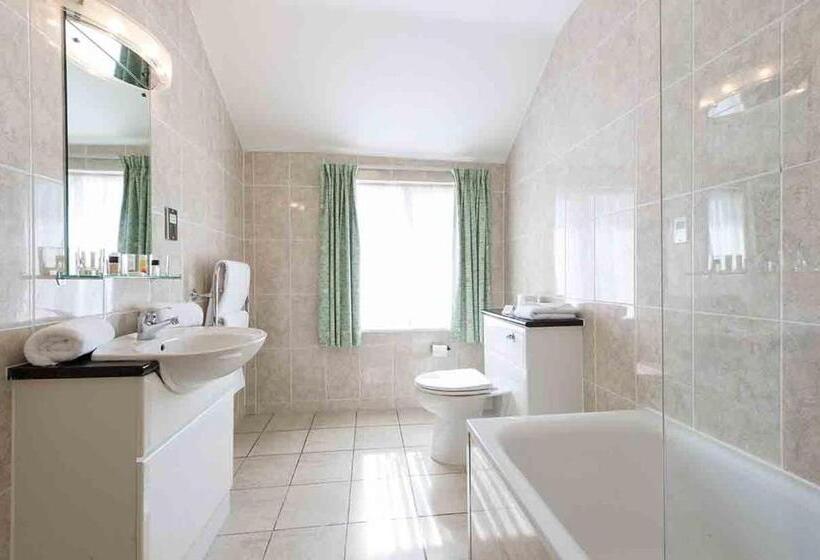 חדר אקזקיוטיב נוף לים, The Rutland