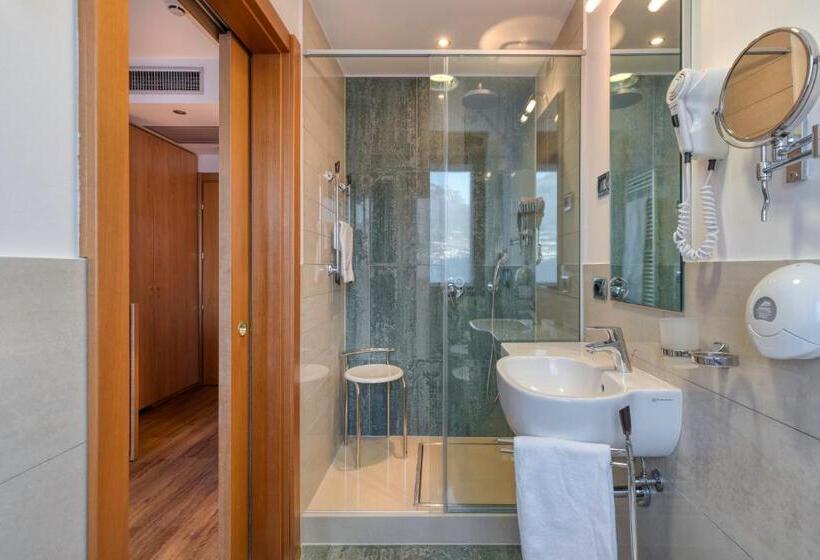 اتاق استاندارد یک نفره, Sporting Trento