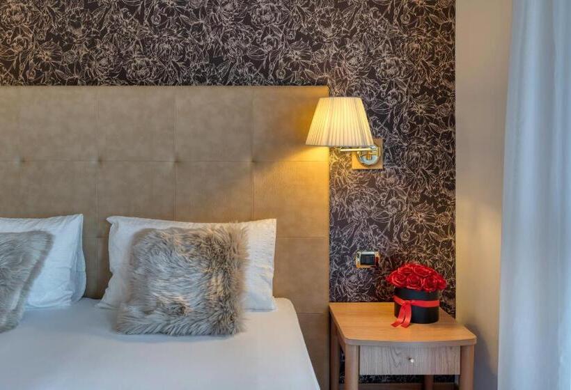 اتاق استاندارد سه نفره, Sporting Trento