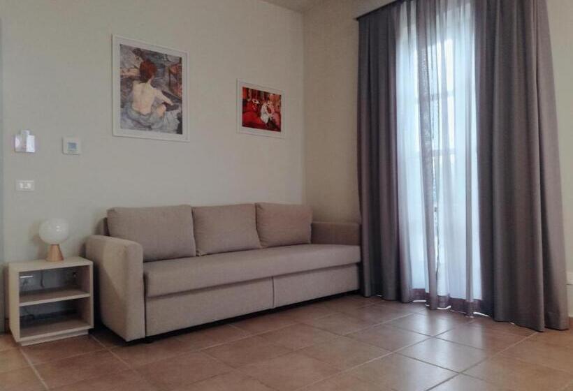 スタンダードトリプルルーム, Villa Nadar