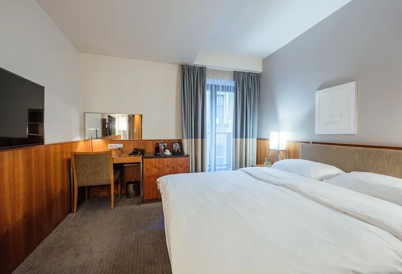 اتاق استاندارد با بالکن, PeakTure Hotel Bucharest