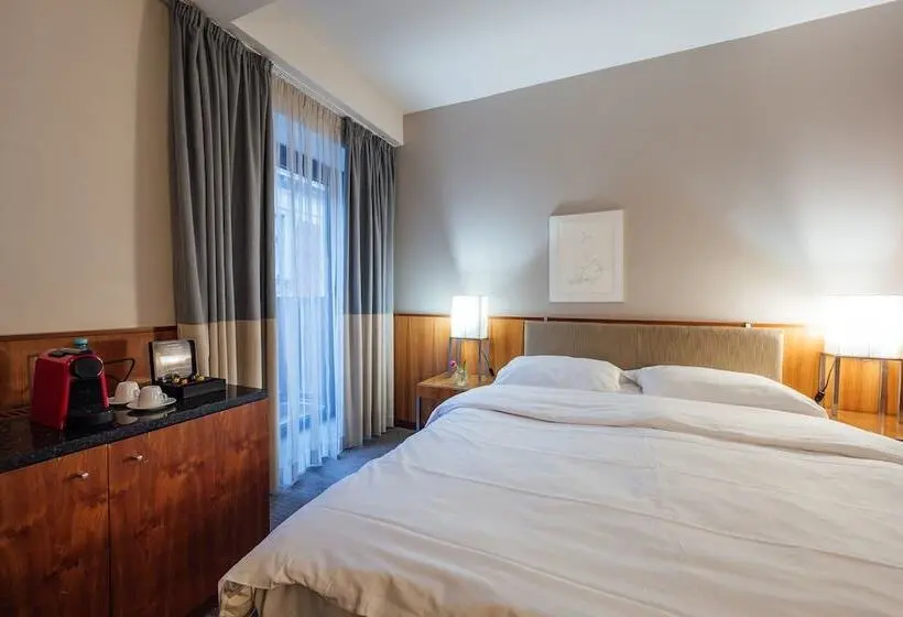 اتاق استاندارد با بالکن, PeakTure Hotel Bucharest
